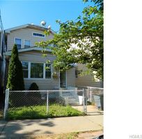 Pre-foreclosure in  LASALLE AVE Bronx, NY 10461