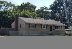 Pre-foreclosure Listing in COUNTRY CLUB RD CLEMENTON, NJ 08021