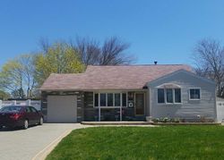 Pre-foreclosure Listing in AMHERST ST BAY SHORE, NY 11706