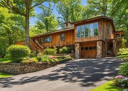Pre-foreclosure in  LAKESIDE AVE Andover, NJ 07821