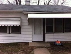 Pre-foreclosure Listing in LOUISE LN EAST SAINT LOUIS, IL 62206