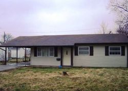 Pre-foreclosure Listing in RICHARD DR EAST SAINT LOUIS, IL 62206