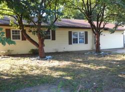 Pre-foreclosure Listing in LEONARD DR EAST SAINT LOUIS, IL 62206