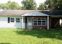 Pre-foreclosure Listing in HELEN CT EAST SAINT LOUIS, IL 62206