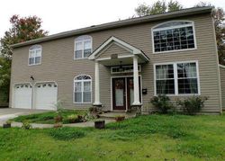 Pre-foreclosure in  ERYNWOOD AVE Marlton, NJ 08053