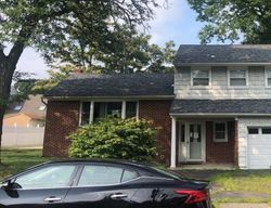 Pre-foreclosure in  CORAL CT Colonia, NJ 07067