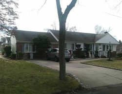 Pre-foreclosure Listing in 1ST ST WEST BABYLON, NY 11704