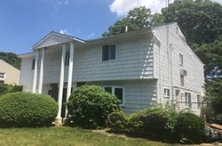 Pre-foreclosure Listing in LEAF AVE CENTRAL ISLIP, NY 11722