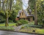 Pre-foreclosure in  SE ANDOVER PL Portland, OR 97202