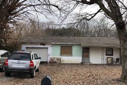 Pre-foreclosure Listing in N JOHNSON AVE BLOOMINGTON, IN 47404