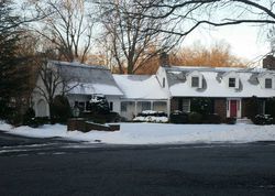 Pre-foreclosure Listing in PINECROFT CT FRANKLIN LAKES, NJ 07417