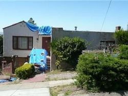 Pre-foreclosure in  YALE AVE Berkeley, CA 94708
