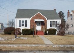 Pre-foreclosure Listing in OAKLAND AVE BURLINGTON, NJ 08016