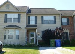  Sara Ln, Hanover PA