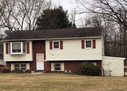 Pre-foreclosure Listing in KERNEL LN ETTERS, PA 17319
