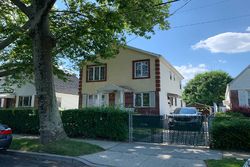 Pre-foreclosure in  249TH ST Rosedale, NY 11422