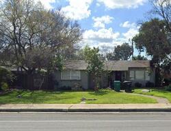 Pre-foreclosure in  W GRAND AVE Porterville, CA 93257