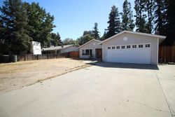  W Dorothea Ave, Visalia CA