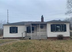 Pre-foreclosure in  16TH ST SE Massillon, OH 44646