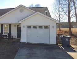 Pre-foreclosure in  HONOR RD Duncan, SC 29334