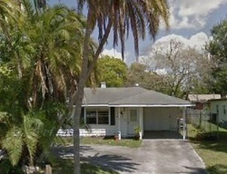 Pre-foreclosure Listing in POPLAR ST SARASOTA, FL 34237