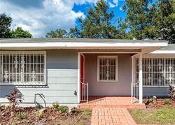 Pre-foreclosure in  SEQUOIA LN Sarasota, FL 34237