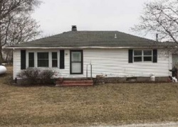 Pre-foreclosure in  LANESVILLE RD Buffalo, IL 62515