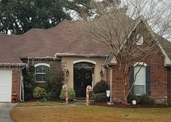 Pre-foreclosure in  GAINESWAY DR Madisonville, LA 70447