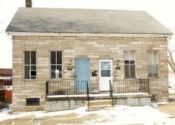 Pre-foreclosure in  S HIGH ST Belleville, IL 62220