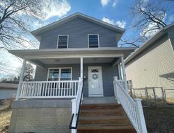 Pre-foreclosure Listing in 17TH ST MOLINE, IL 61265