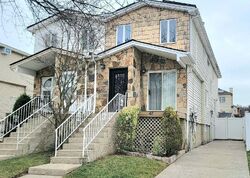 Pre-foreclosure in  EVANS ST Staten Island, NY 10314