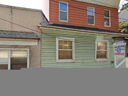 Pre-foreclosure in  VAN DUZER ST Staten Island, NY 10304