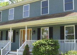 Pre-foreclosure in  SHAND COURT CIR Somerset, MA 02726