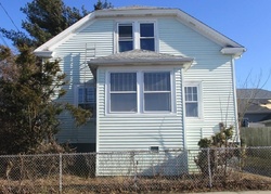 Pre-foreclosure Listing in BOWEN ST FALL RIVER, MA 02724