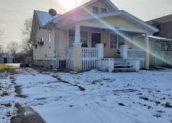 Pre-foreclosure in  W WILLCOX AVE Peoria, IL 61604