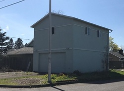Pre-foreclosure in  SE HARRISON ST Portland, OR 97233