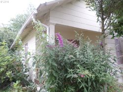 Pre-foreclosure in  SE 53RD AVE Portland, OR 97206