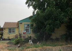 Pre-foreclosure Listing in REDWOOD DR ROSEBURG, OR 97470