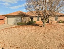 Pre-foreclosure in  CLOVERLAWN DR Oklahoma City, OK 73135