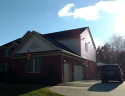 Pre-foreclosure in  PARK MEADOW DR Lake Orion, MI 48362