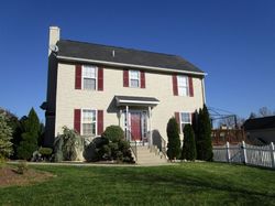 Pre-foreclosure in  RAMBLEWOOD LN Bethlehem, PA 18017