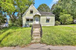 Pre-foreclosure in  ROCK HILL RD Beacon, NY 12508