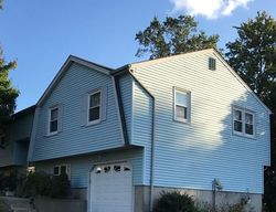 Pre-foreclosure Listing in SPICE HILL DR MERIDEN, CT 06451