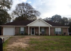 Pre-foreclosure in  TAYLOR WOODS LOOP Wilmer, AL 36587