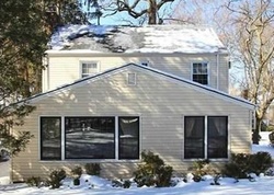 Pre-foreclosure Listing in BROMLEY AVE TEANECK, NJ 07666