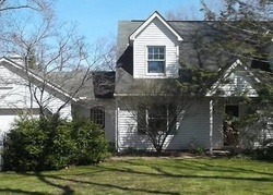 Pre-foreclosure Listing in BATHGATE AVE MADISON, OH 44057