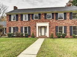Pre-foreclosure in  GLEN HILL CT Louisville, KY 40222