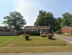 Pre-foreclosure Listing in BARBROOK RD LOUISVILLE, KY 40258