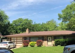 Pre-foreclosure Listing in GREENBRIAR RD MONTGOMERY, IL 60538