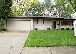 Pre-foreclosure Listing in ROYAL DR MONTGOMERY, IL 60538
